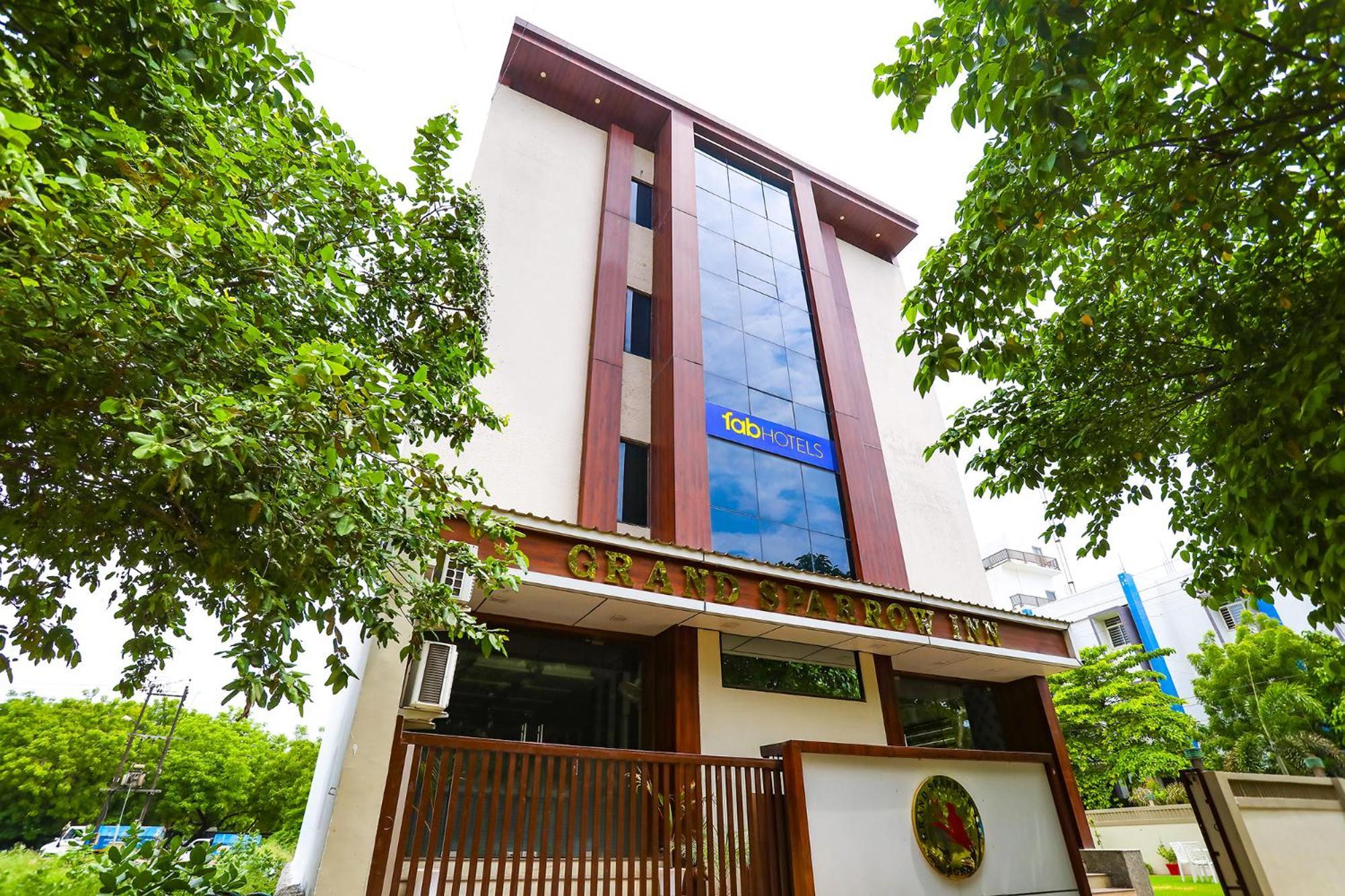 Fabhotel Grand Sparrow Tājganj 外观 照片